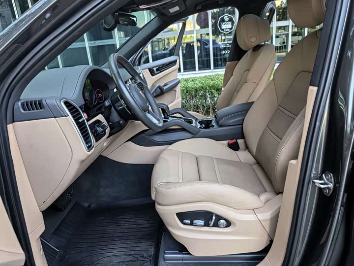 Фото 25 - Porsche Cayenne