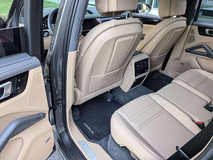 Фото 27 - Porsche Cayenne