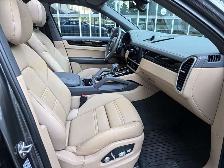 Фото 32 - Porsche Cayenne