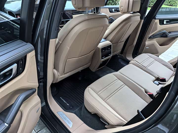 Фото 34 - Porsche Cayenne