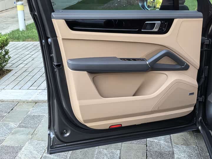 Фото 7 - Porsche Cayenne