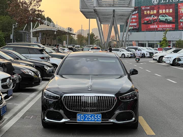 Фото 2 - Mercedes-Benz Maybach S-Class