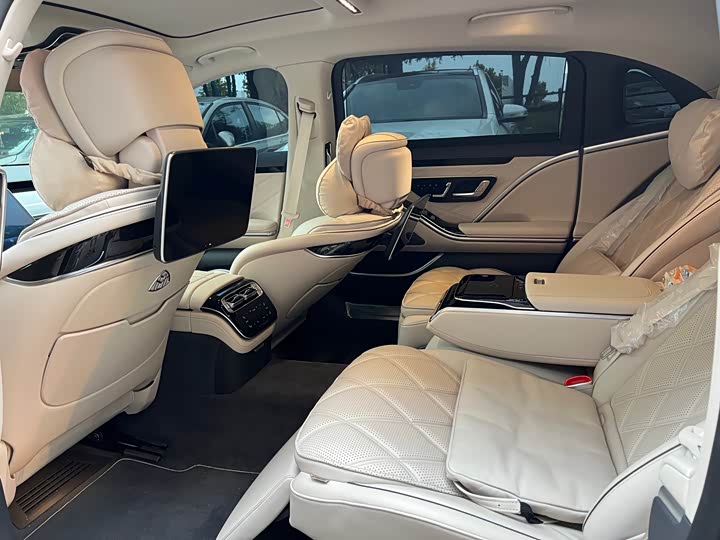 Фото 5 - Mercedes-Benz Maybach S-Class