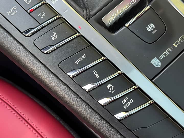 Фото 12 - Porsche Macan