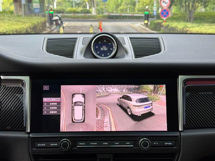 Фото 9 - Porsche Macan