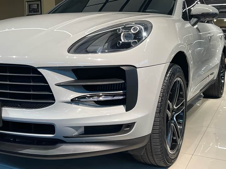 Фото 11 - Porsche Macan
