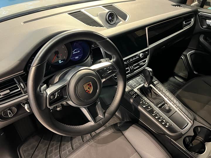 Фото 19 - Porsche Macan