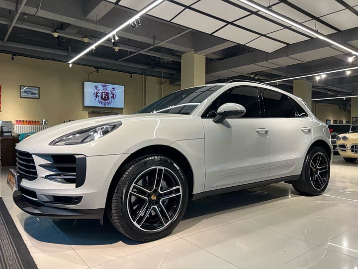 Фото 2 - Porsche Macan