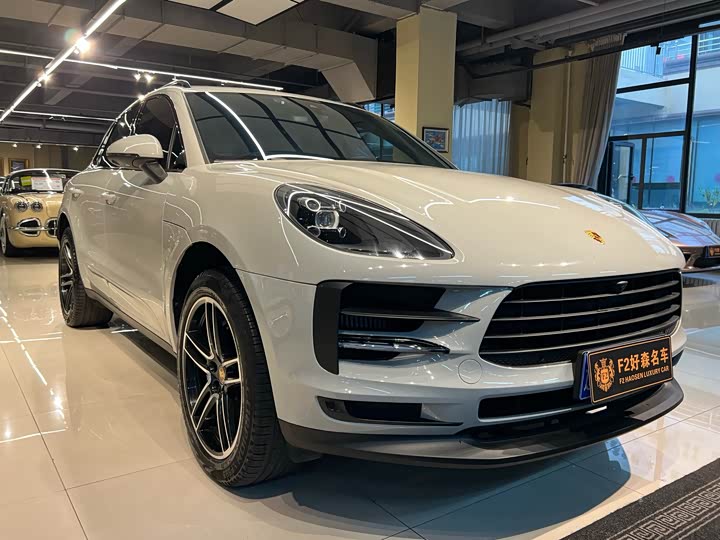Фото 8 - Porsche Macan