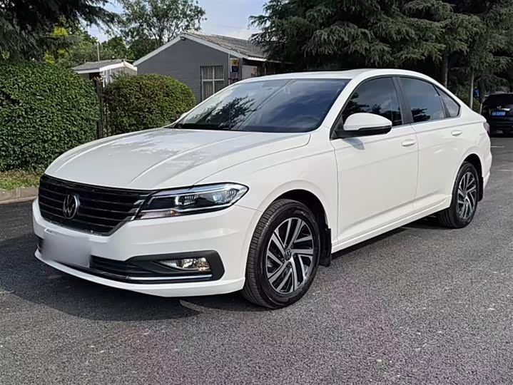 Фото 1 - Volkswagen Lavida