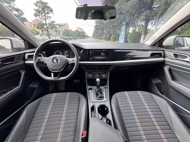 Фото 10 - Volkswagen Lavida