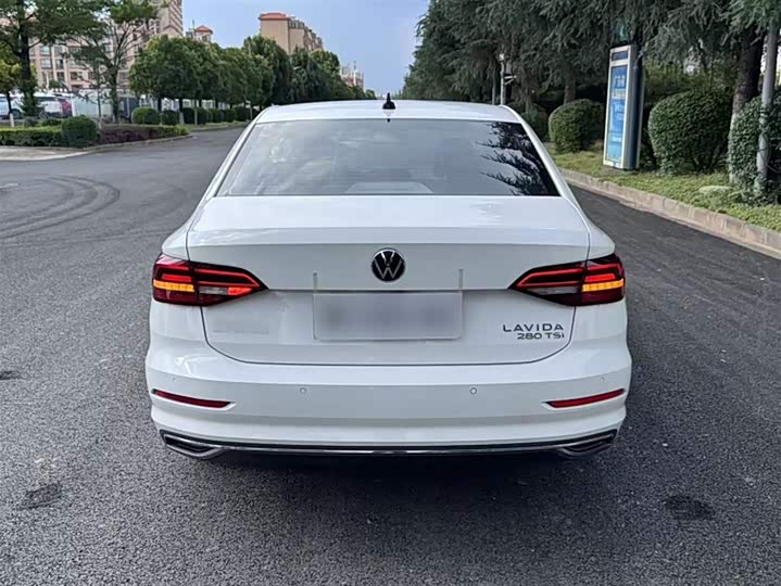 Фото 6 - Volkswagen Lavida