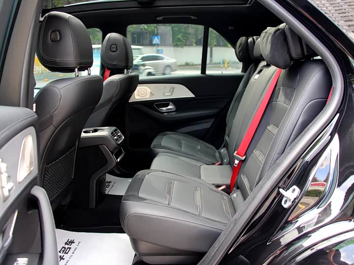 Фото 13 - Mercedes-Benz GLE-Class AMG