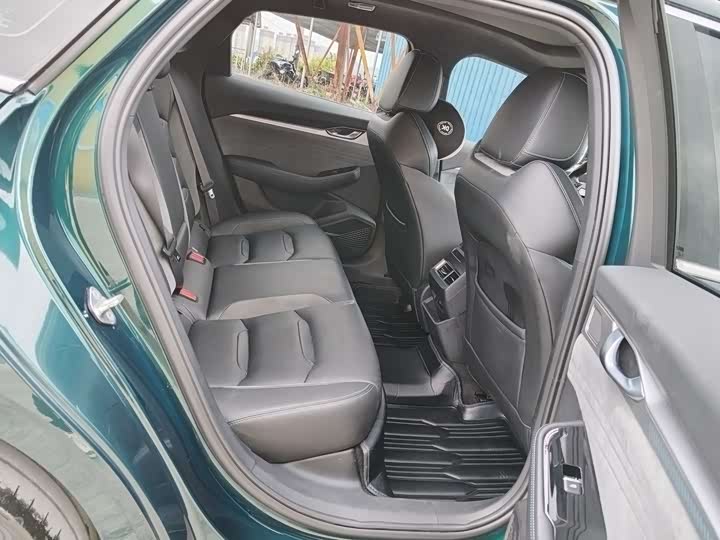 Фото 11 - Geely Preface