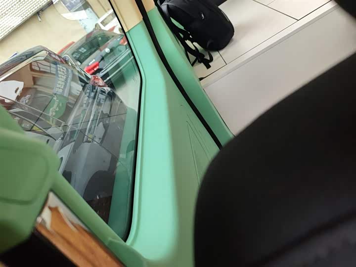 Фото 27 - Maxus V70