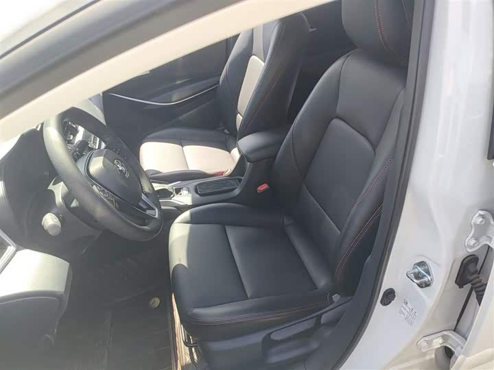 Фото 15 - Toyota Corolla