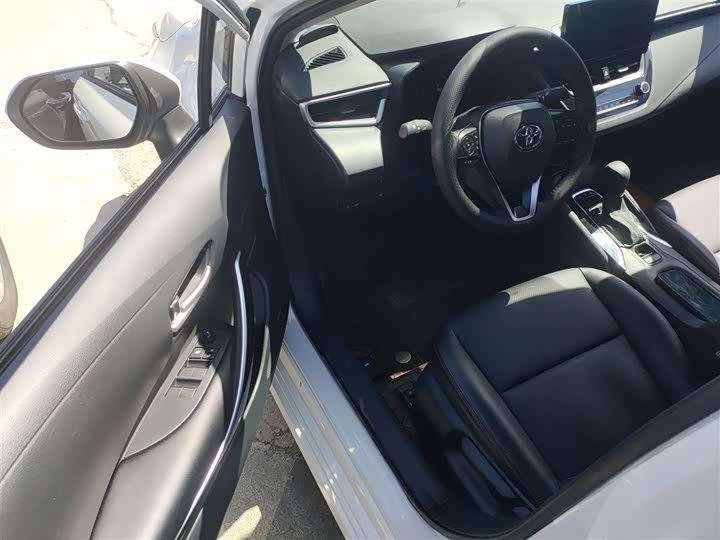 Фото 16 - Toyota Corolla