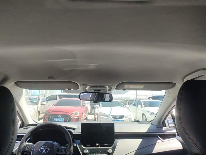 Фото 18 - Toyota Corolla