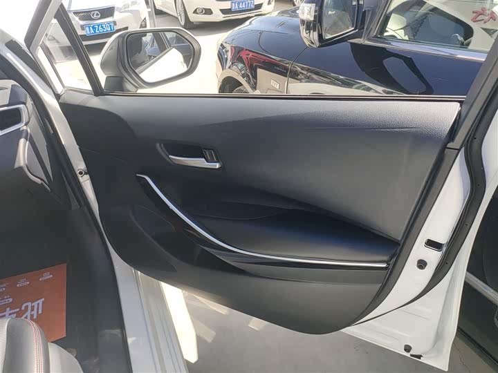 Фото 26 - Toyota Corolla