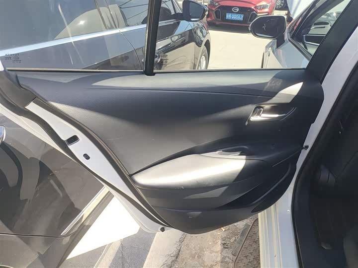 Фото 29 - Toyota Corolla