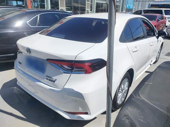 Фото 7 - Toyota Corolla