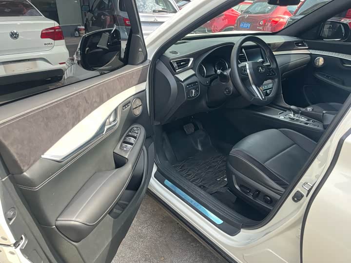 Фото 6 - Infiniti QX50