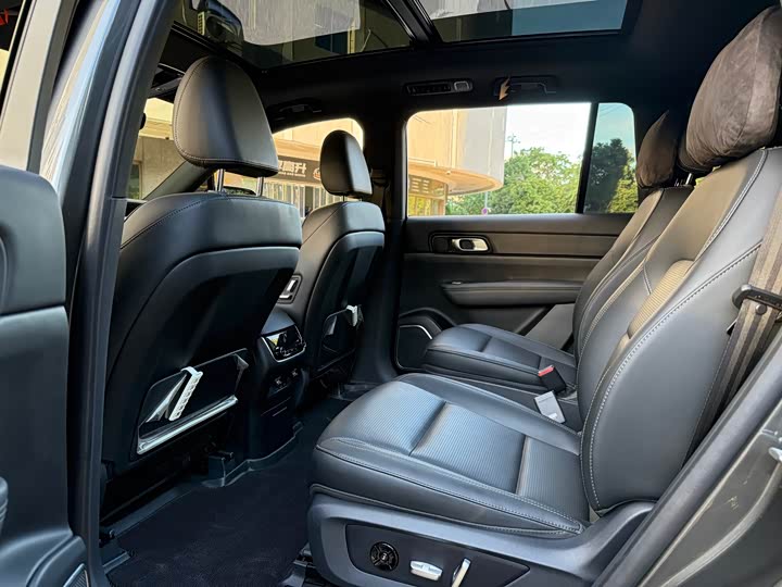 Фото 10 - LiXiang One