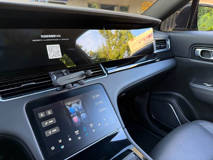 Фото 18 - LiXiang One