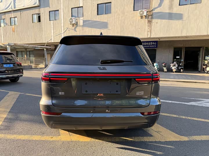 Фото 5 - LiXiang One