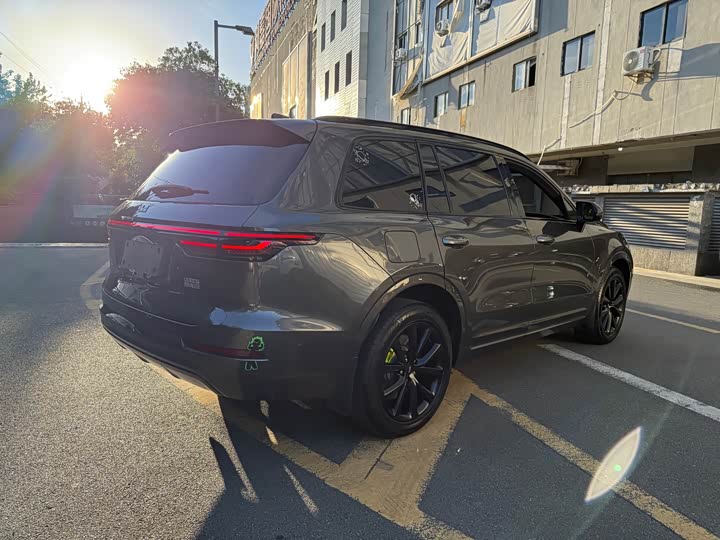 Фото 6 - LiXiang One