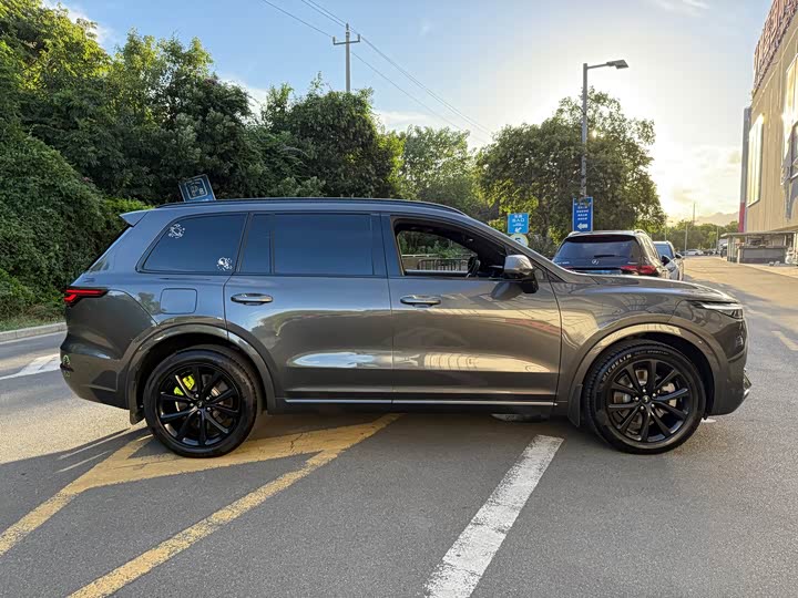 Фото 7 - LiXiang One