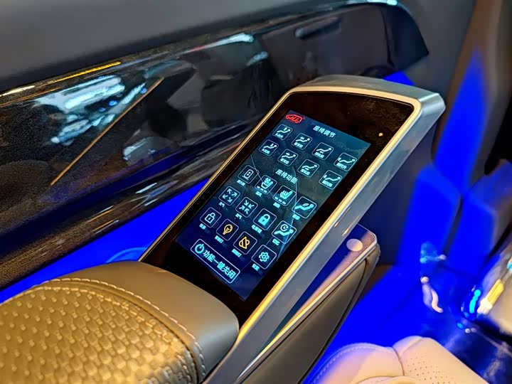 Фото 15 - Mercedes-Benz Vito