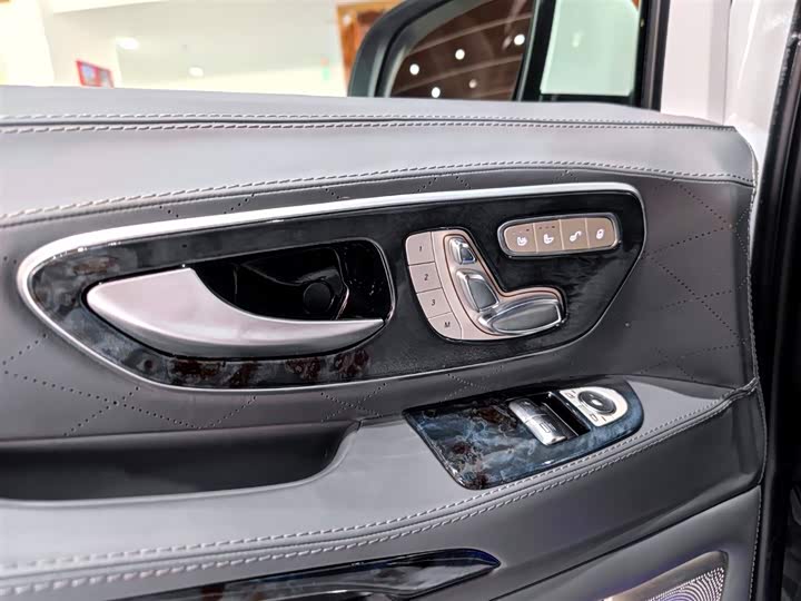 Фото 21 - Mercedes-Benz Vito