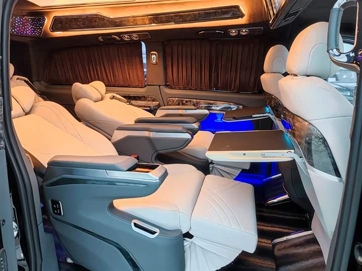 Фото 8 - Mercedes-Benz Vito