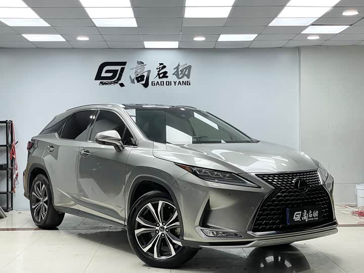 Фото 3 - Lexus RX