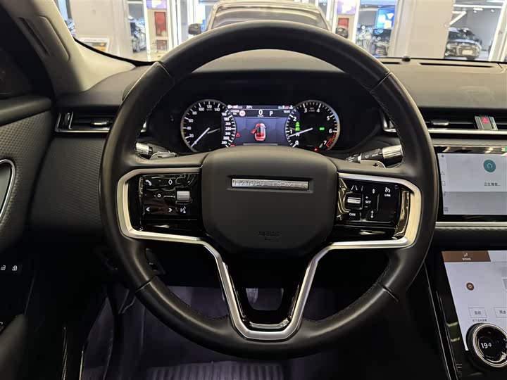 Фото 17 - Land Rover Range Rover Velar