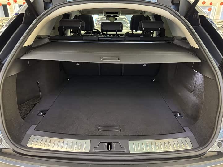 Фото 28 - Land Rover Range Rover Velar