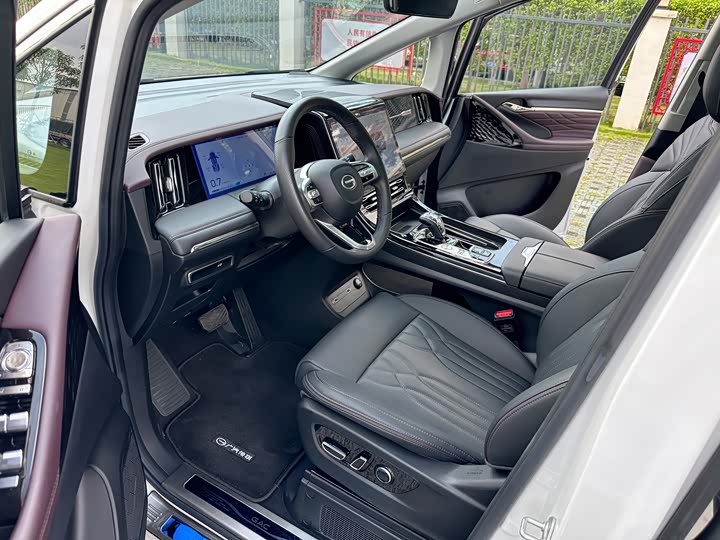 Фото 4 - GAC Trumpchi M8