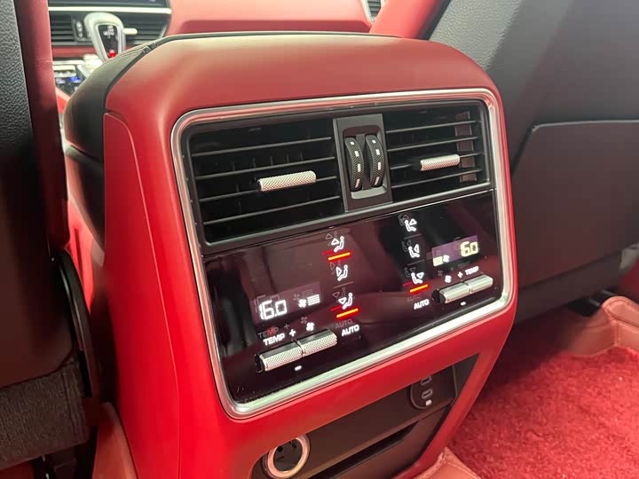 Фото 7 - Porsche Cayenne