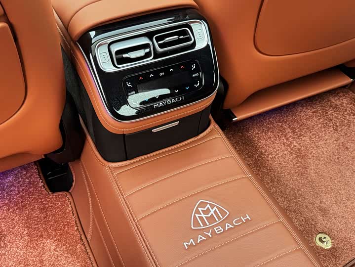 Фото 14 - Mercedes-Benz Maybach S-Class