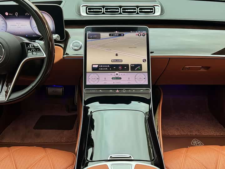 Фото 9 - Mercedes-Benz Maybach S-Class