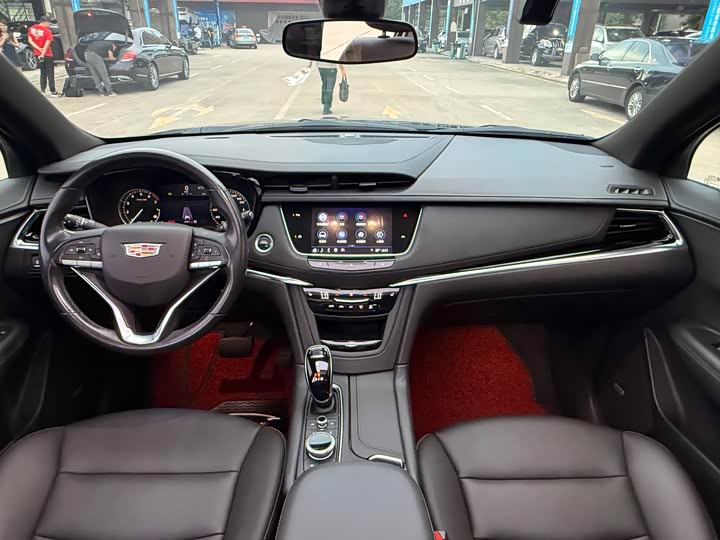 Фото 5 - Cadillac XT6