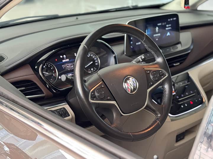 Фото 6 - Buick GL8 ES