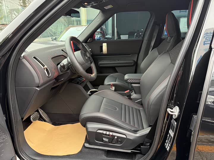 Фото 11 - Mini Countryman JCW