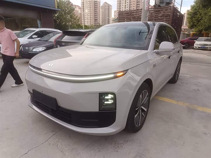 Фото 1 - LiXiang L6