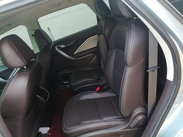 Фото 17 - Geely Jiaji