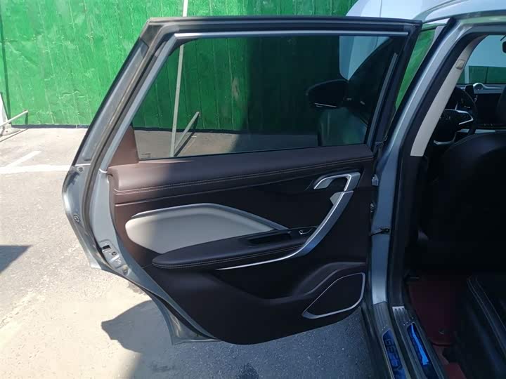 Фото 29 - Geely Jiaji