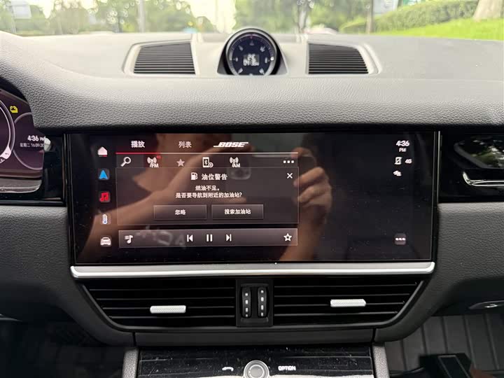 Фото 11 - Porsche Cayenne Hybrid