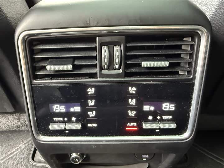 Фото 17 - Porsche Cayenne Hybrid