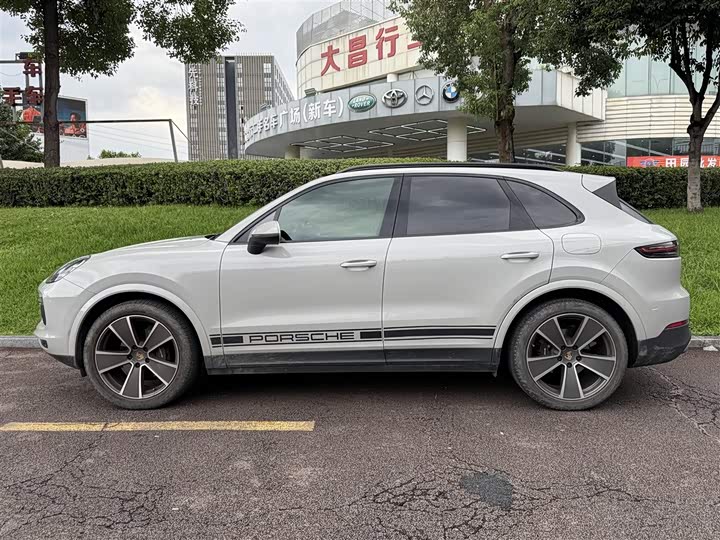 Фото 3 - Porsche Cayenne Hybrid